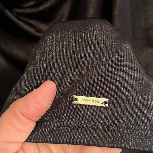 Tahari Cowl Neck Black Satin Blouse- Large - Picture 7 of 7